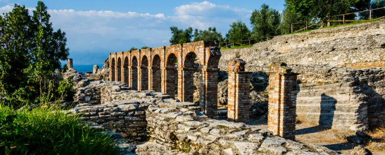 grotte di catullo Garda Lake
