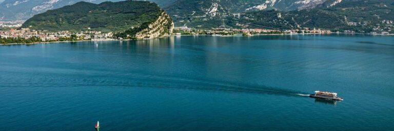 boat lake garda trip
