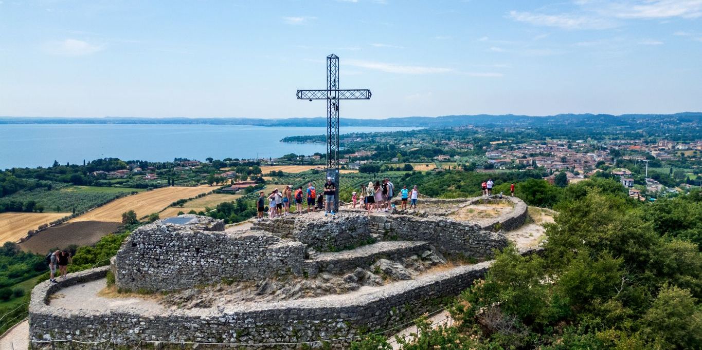 Rocca-di-Manerba.jpg