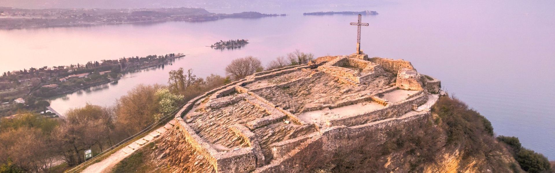 Garda-Lake-Rocca-di-Manerba.jpg