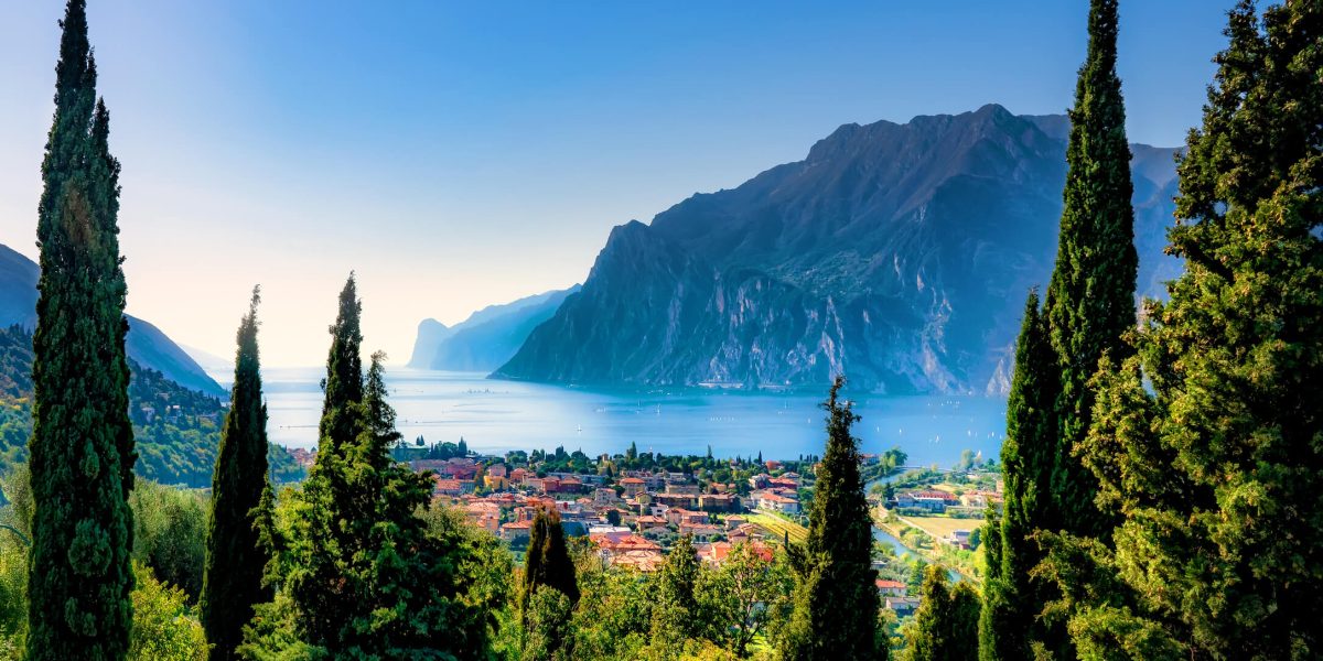 panorama lago garda