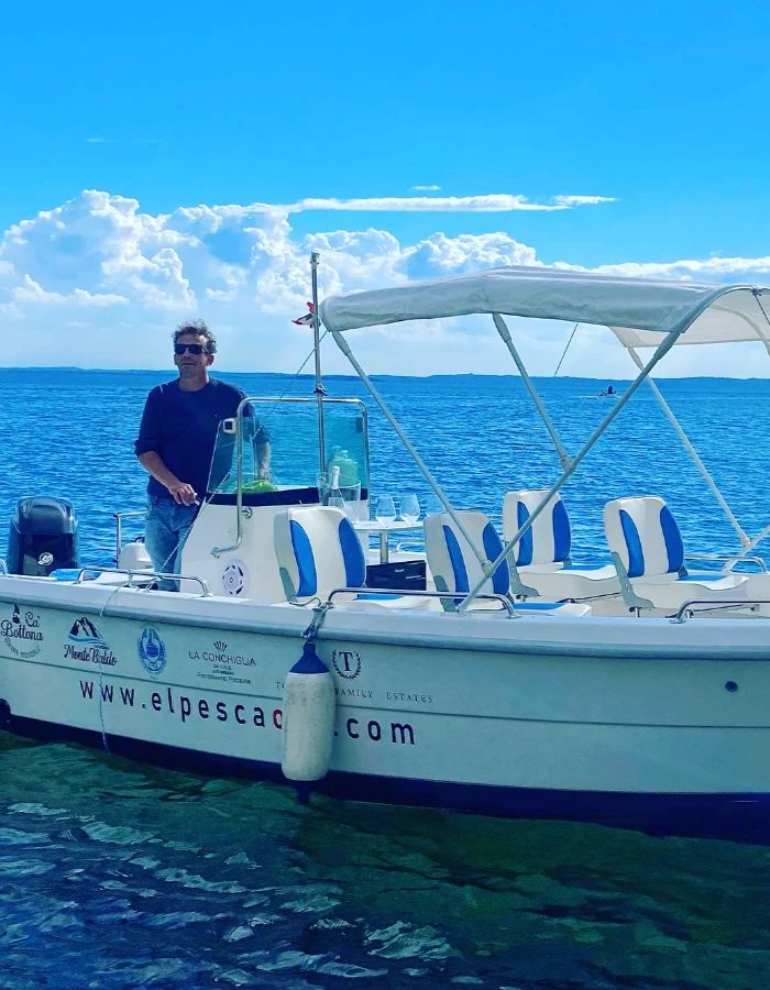 Exclusive boat tour in Lake Garda