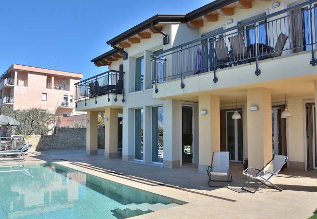  in Torri del Benaco - North House With Pool And Lake View