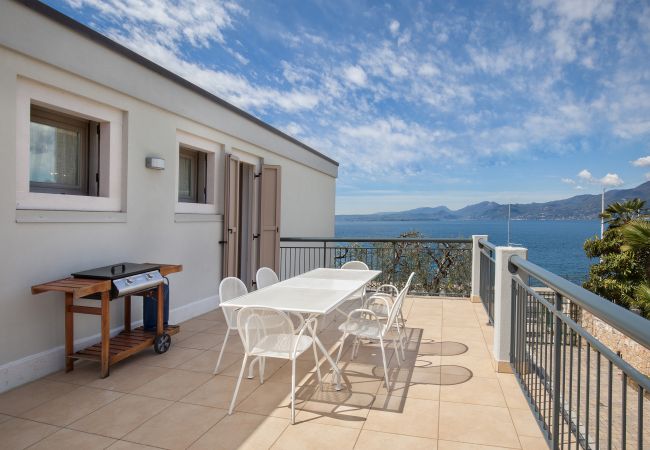 Ferienwohnung in Torri del Benaco - Casa al Lago With Pool And Lake View