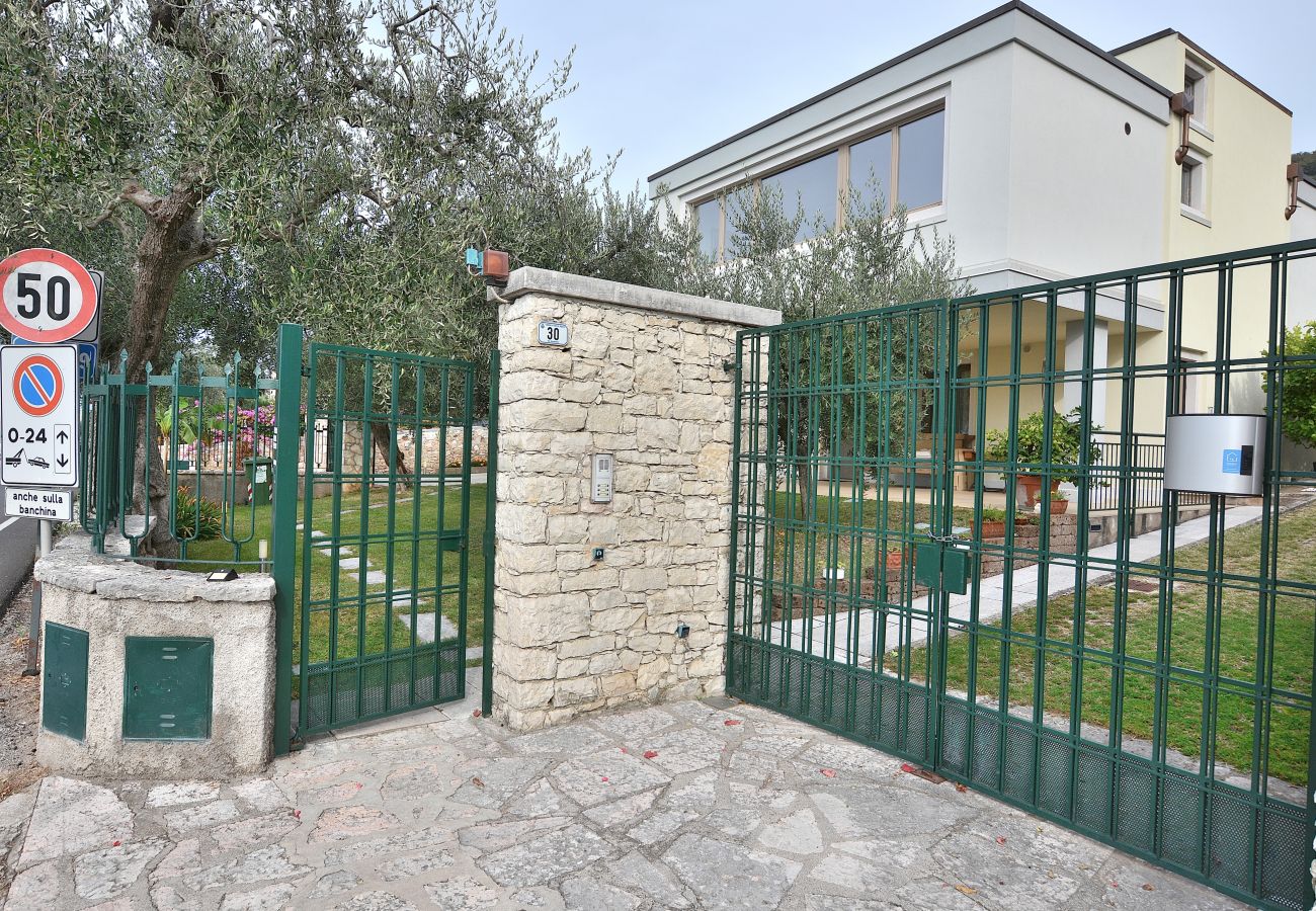 Ferienwohnung in Torri del Benaco - Casa al Lago With Pool And Lake View