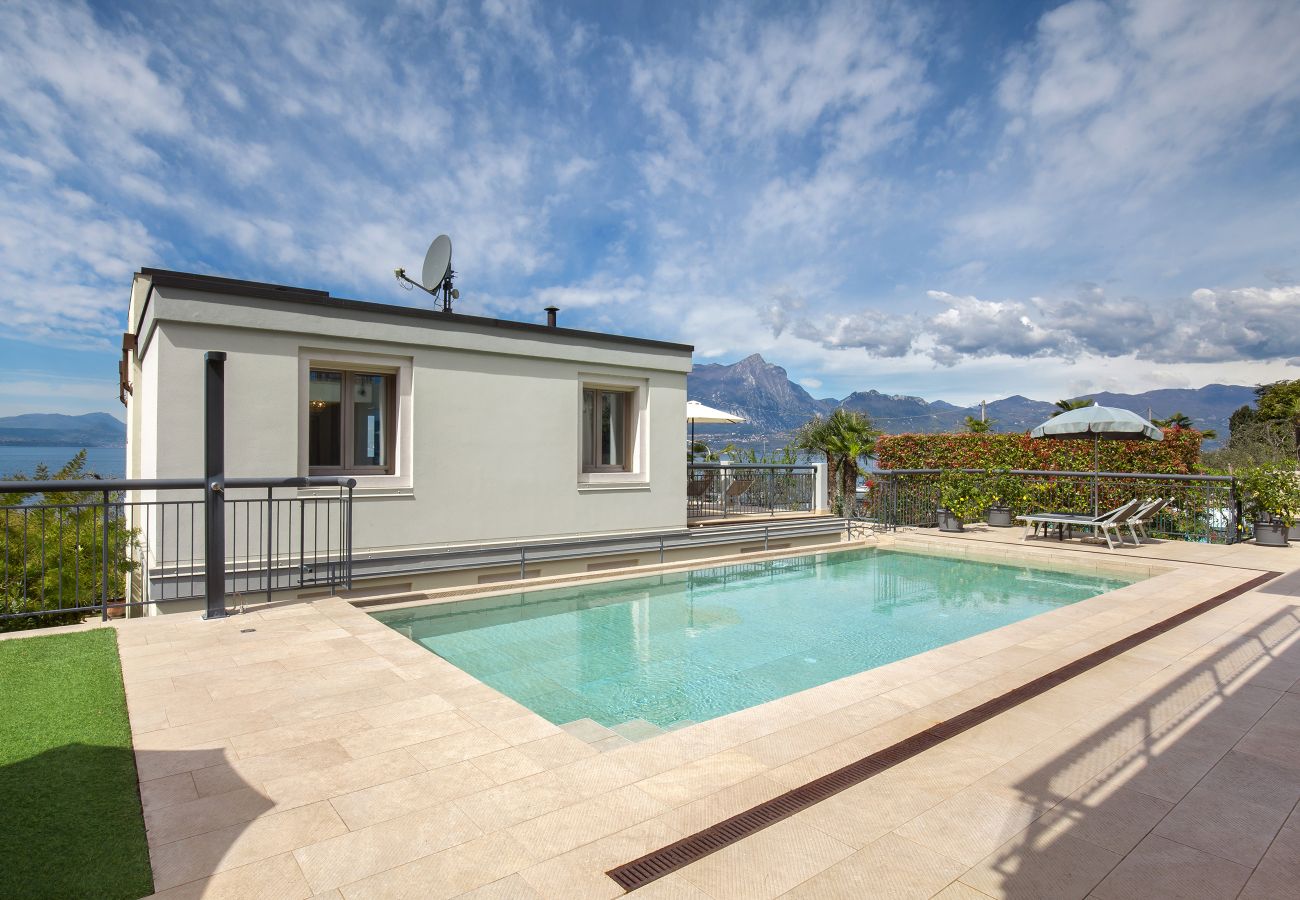 Ferienwohnung in Torri del Benaco - Casa al Lago With Pool And Lake View