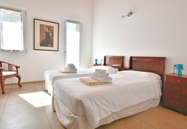 Ferienwohnung in Torri del Benaco - South House With Pool And Lake View Ferienwohnung in Torri del Benaco - South House With Pool And Lake View