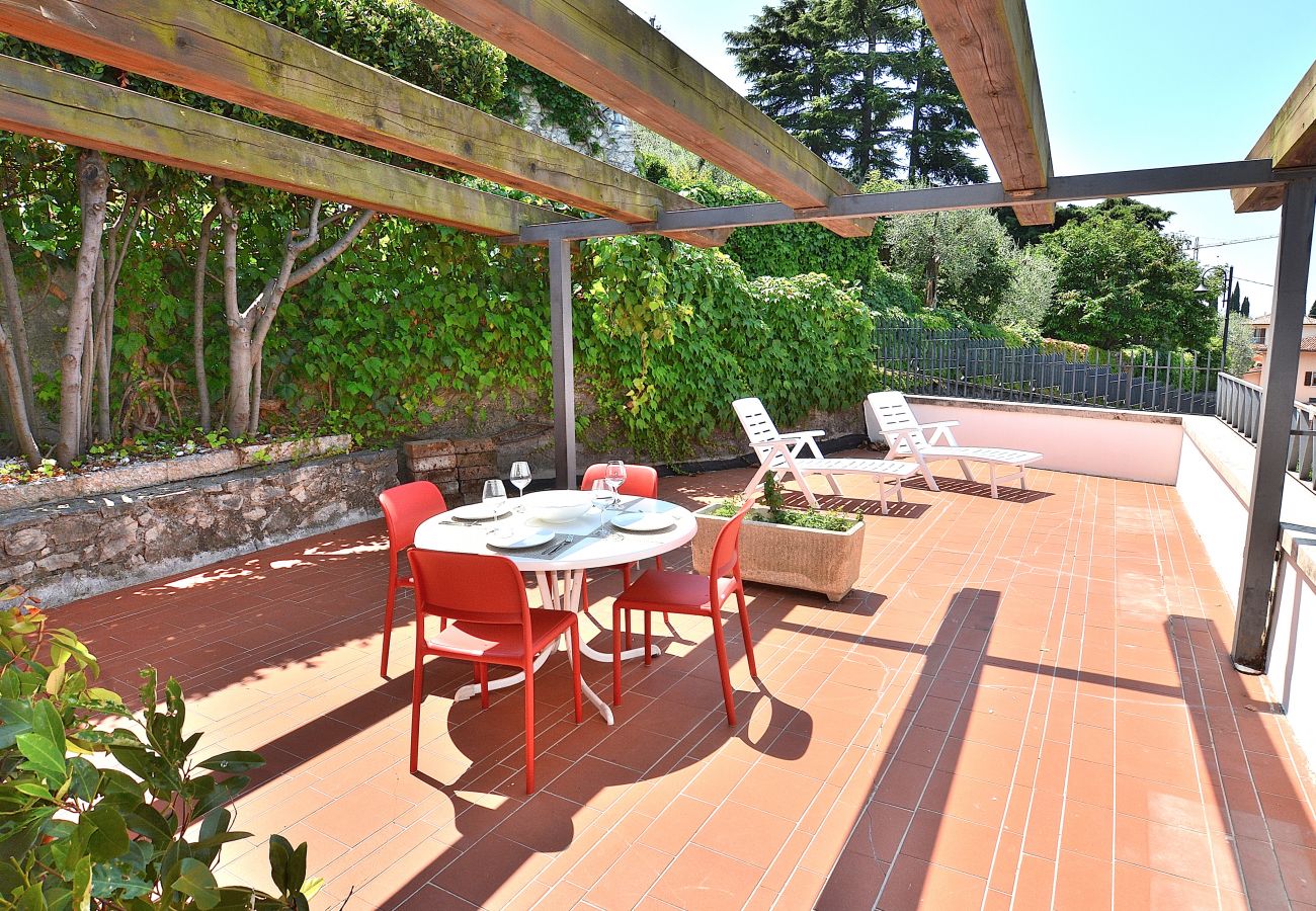 Wohnung in Torri del Benaco - Watercolor Loft With Lake View