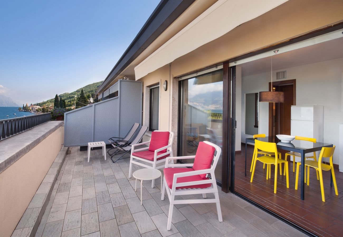 Ferienwohnung in Torri del Benaco - Watercolor Loft With Lake View Ferienwohnung in Torri del Benaco - Watercolor Loft With Lake View