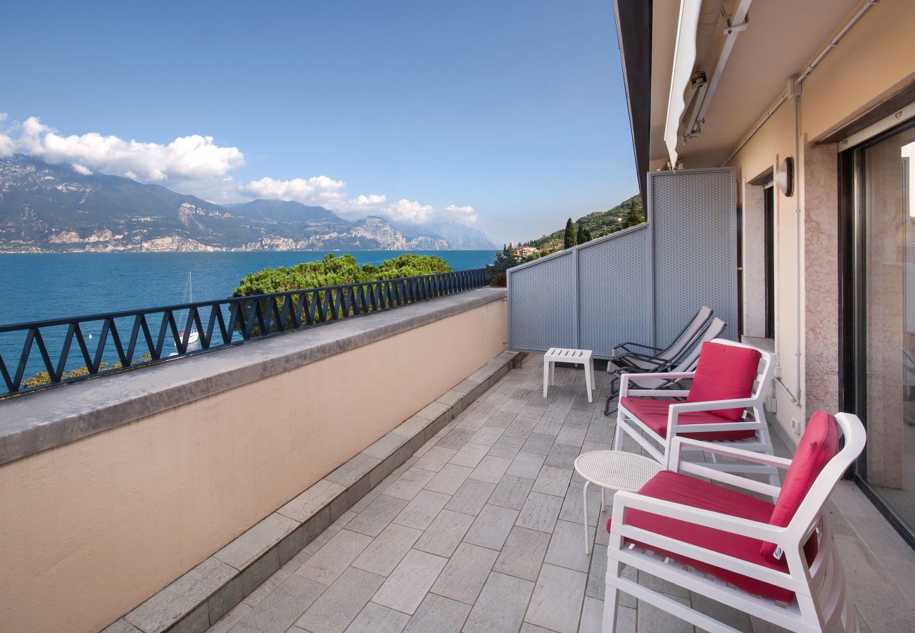 Ferienwohnung in Torri del Benaco - Watercolor Loft With Lake View Ferienwohnung in Torri del Benaco - Watercolor Loft With Lake View