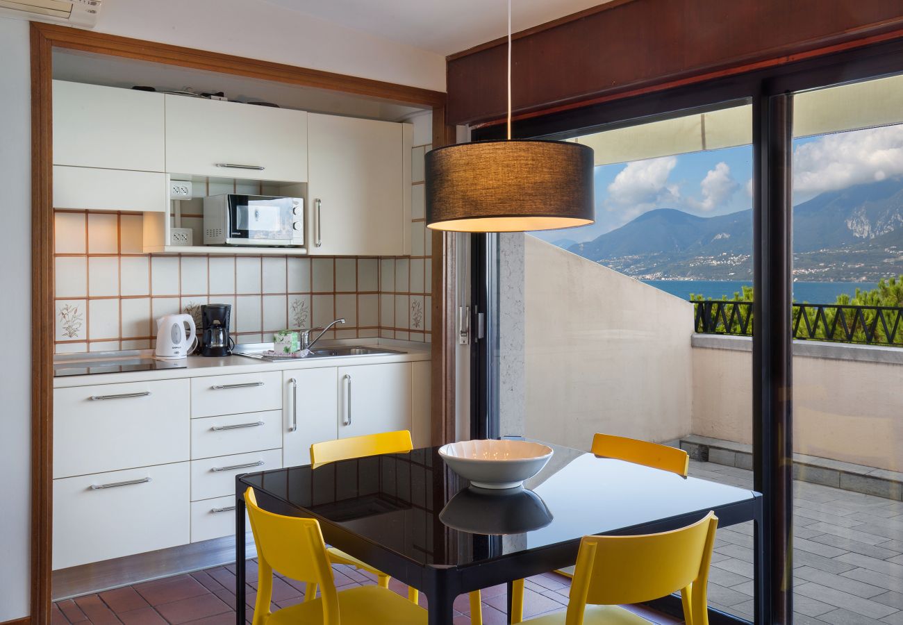 Ferienwohnung in Torri del Benaco - Watercolor Loft With Lake View Ferienwohnung in Torri del Benaco - Watercolor Loft With Lake View