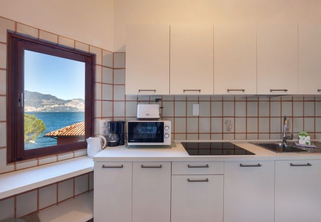 Ferienwohnung in Torri del Benaco - Greenery Loft With Lake View Ferienwohnung in Torri del Benaco - Greenery Loft With Lake View