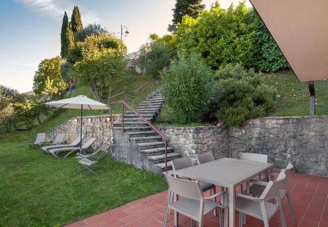 Ferienwohnung in Torri del Benaco - Greenery Loft With Lake View Ferienwohnung in Torri del Benaco - Greenery Loft With Lake View