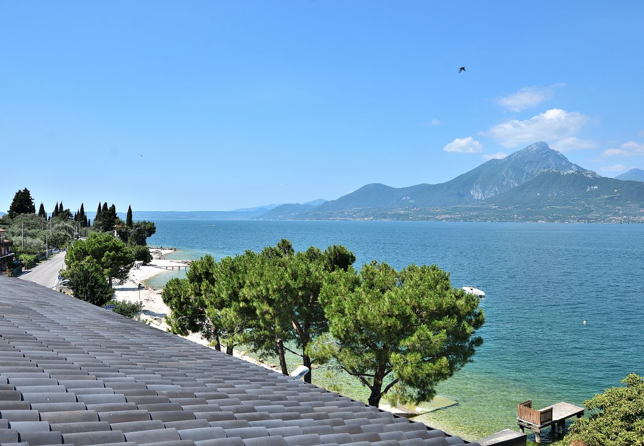 Ferienwohnung in Torri del Benaco - Greenery Loft With Lake View