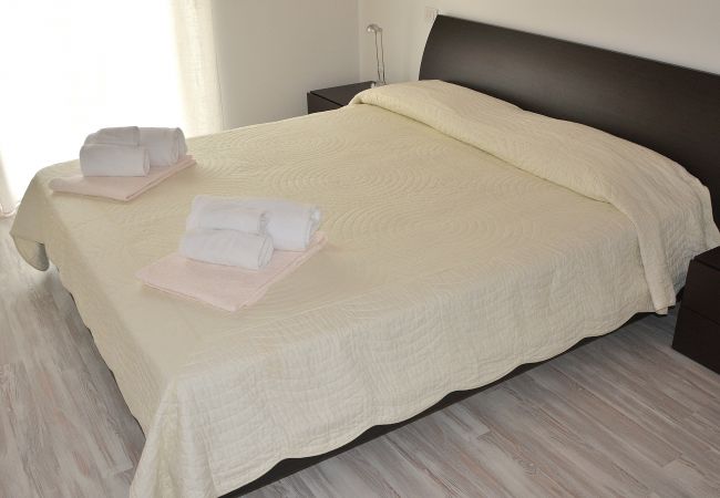 Ferienwohnung in Torri del Benaco - Residence Alle Torri With Pool Ferienwohnung in Torri del Benaco - Residence Alle Torri With Pool