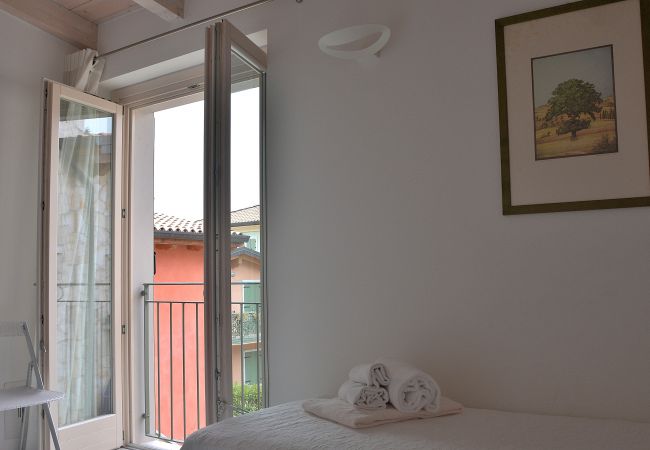 Ferienwohnung in Torri del Benaco - Residence Alle Torri With Pool Ferienwohnung in Torri del Benaco - Residence Alle Torri With Pool