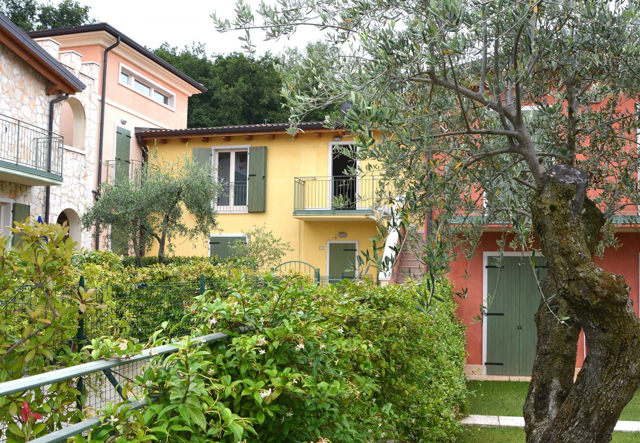 Ferienwohnung in Torri del Benaco - Residence Alle Torri With Pool