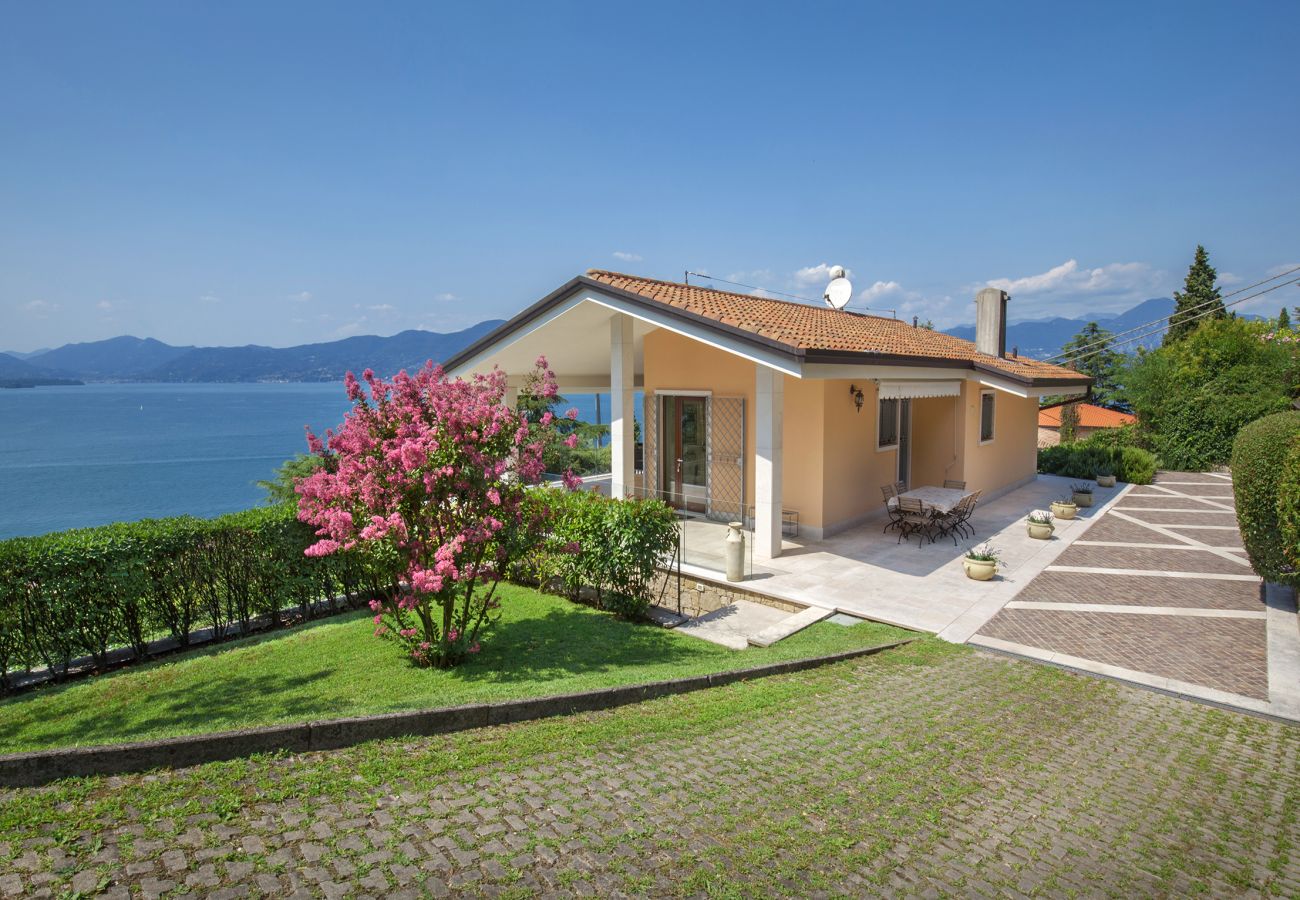 Villa in Torri del Benaco - Villa Sybille With Pool And Lake View