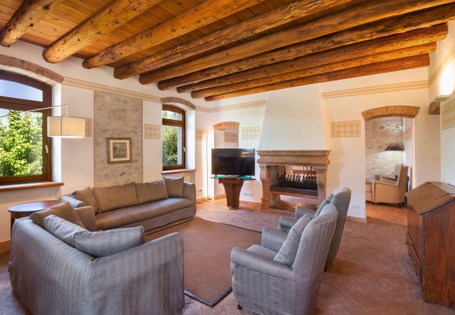 Villa in Garda - Cà Cantoni Villa With Pool Lake View Villa in Garda - Cà Cantoni Villa With Pool Lake View