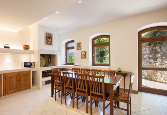 Villa in Garda - Cà Cantoni Villa With Pool Lake View Villa in Garda - Cà Cantoni Villa With Pool Lake View