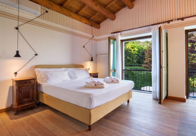 Villa in Garda - Cà Cantoni Villa With Pool Lake View Villa in Garda - Cà Cantoni Villa With Pool Lake View