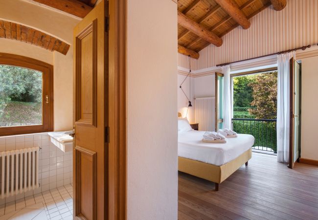 Villa in Garda - Cà Cantoni Villa With Pool Lake View Villa in Garda - Cà Cantoni Villa With Pool Lake View