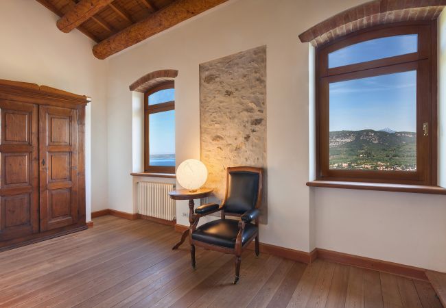 Villa in Garda - Cà Cantoni Villa With Pool Lake View Villa in Garda - Cà Cantoni Villa With Pool Lake View