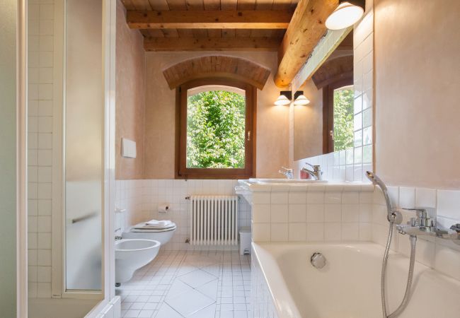 Villa in Garda - Cà Cantoni Villa With Pool Lake View Villa in Garda - Cà Cantoni Villa With Pool Lake View