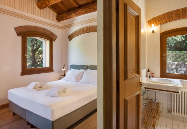 Villa in Garda - Cà Cantoni Villa With Pool Lake View Villa in Garda - Cà Cantoni Villa With Pool Lake View