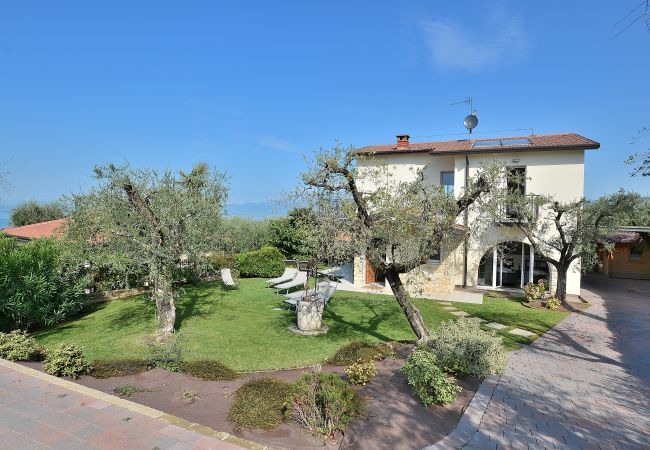 Villa in Bardolino - Villa Lisi With Pool Villa in Bardolino - Villa Lisi With Pool