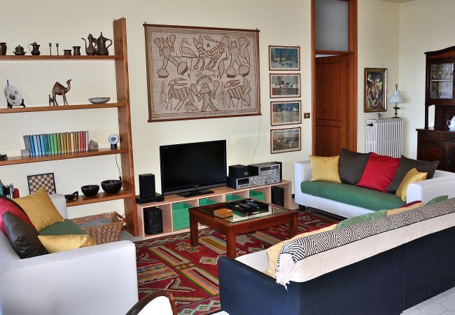 Villa in Torri del Benaco - Villa Retrò alle Rossone With Lake View Villa in Torri del Benaco - Villa Retrò alle Rossone With Lake View