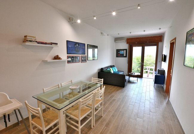 Ferienwohnung in Malcesine - Apartment Candor With Pool Ferienwohnung in Malcesine - Apartment Candor With Pool