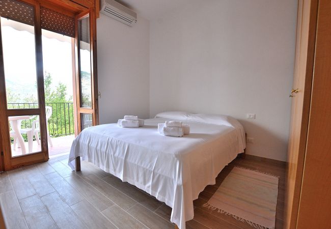 Ferienwohnung in Malcesine - Apartment Candor With Pool Ferienwohnung in Malcesine - Apartment Candor With Pool