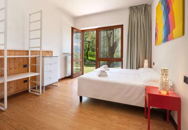 Villa in Torri del Benaco - Villa Carducci with lake view Villa in Torri del Benaco - Villa Carducci with lake view