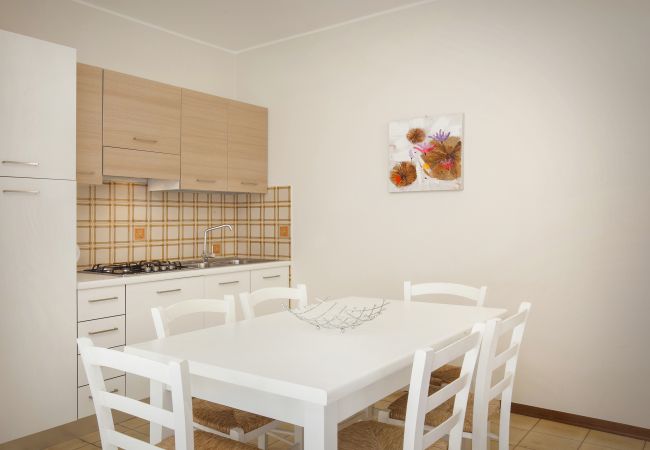 Ferienwohnung in Lazise - Apartment Rosa Bourbon With Pool Ferienwohnung in Lazise - Apartment Rosa Bourbon With Pool