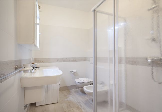 Ferienwohnung in Lazise - Apartment Rosa Bourbon With Pool Ferienwohnung in Lazise - Apartment Rosa Bourbon With Pool