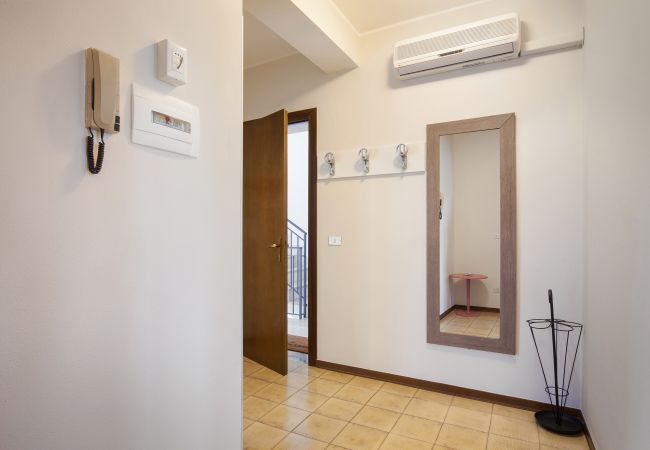 Ferienwohnung in Lazise - Apartment Rosa Bourbon With Pool Ferienwohnung in Lazise - Apartment Rosa Bourbon With Pool
