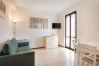 Ferienwohnung in Lazise - Apartment Rosa Bourbon With Pool Ferienwohnung in Lazise - Apartment Rosa Bourbon With Pool