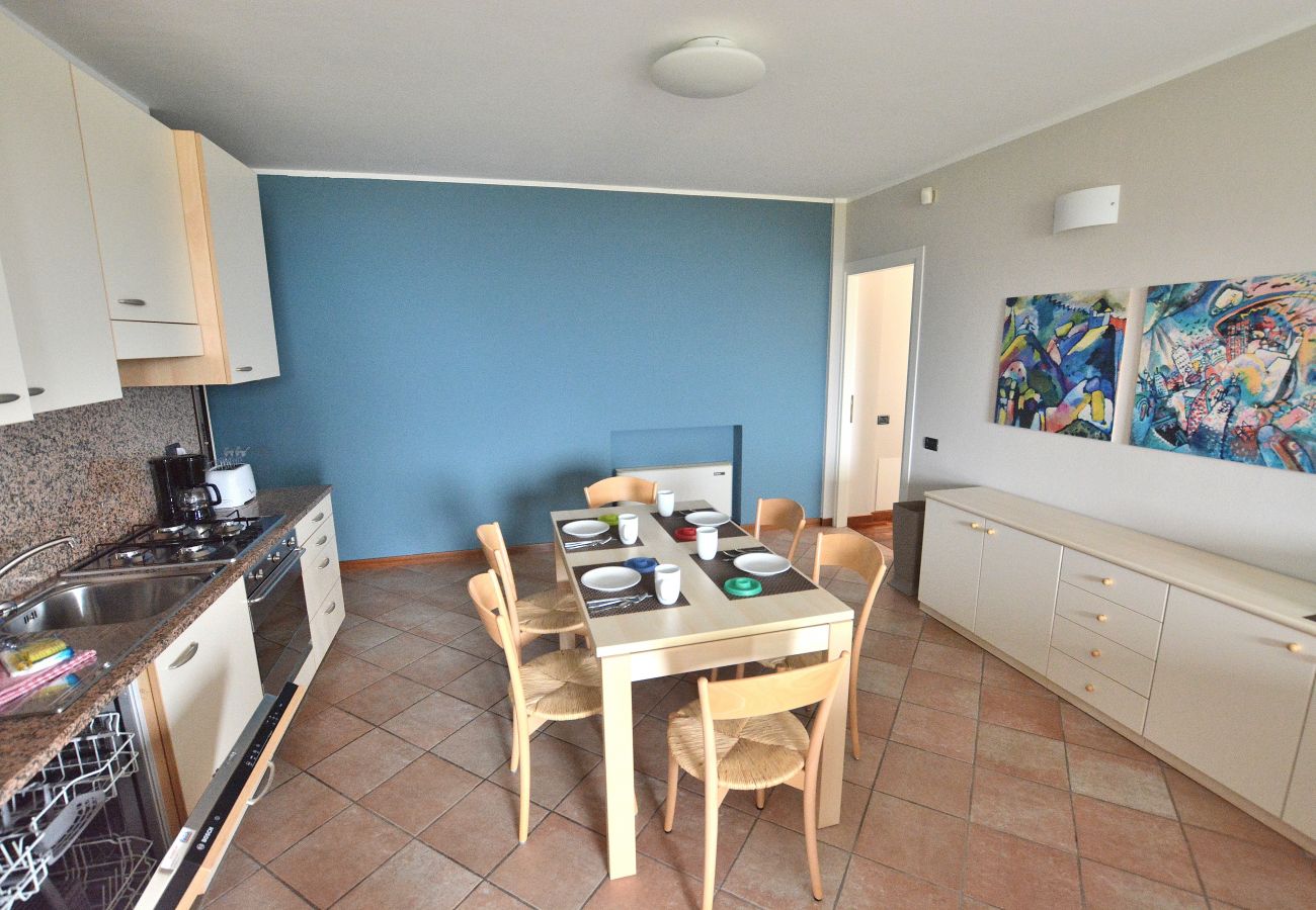 Ferienwohnung in Costermano - Apartment Montegolo Four With Pool And Lake View