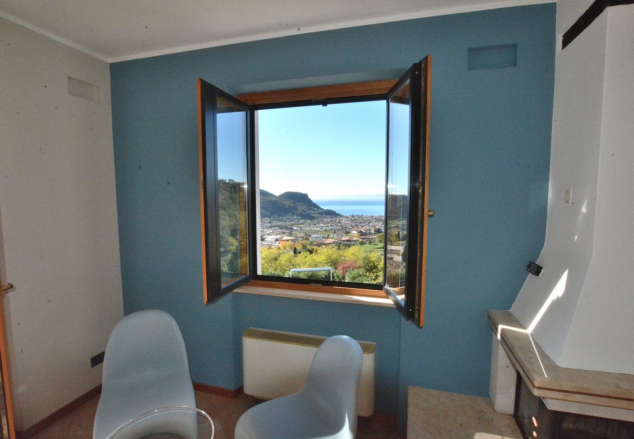 Ferienwohnung in Costermano - Apartment Montegolo Four With Pool And Lake View