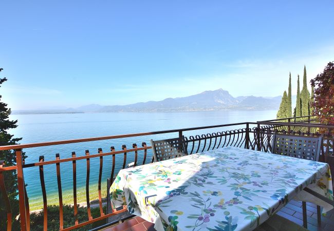 Ferienwohnung in Torri del Benaco - Leonardo Walsh Apartment With Lake View Ferienwohnung in Torri del Benaco - Leonardo Walsh Apartment With Lake View