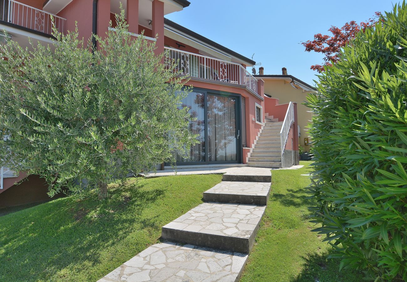 Ferienwohnung in Bardolino - Apartment  Joan Mirò With Pool