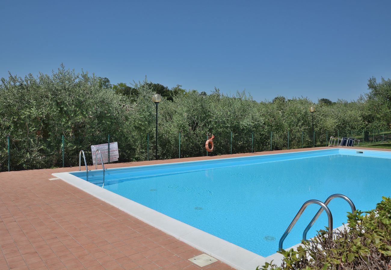 Ferienwohnung in Bardolino - Apartment  Joan Mirò With Pool