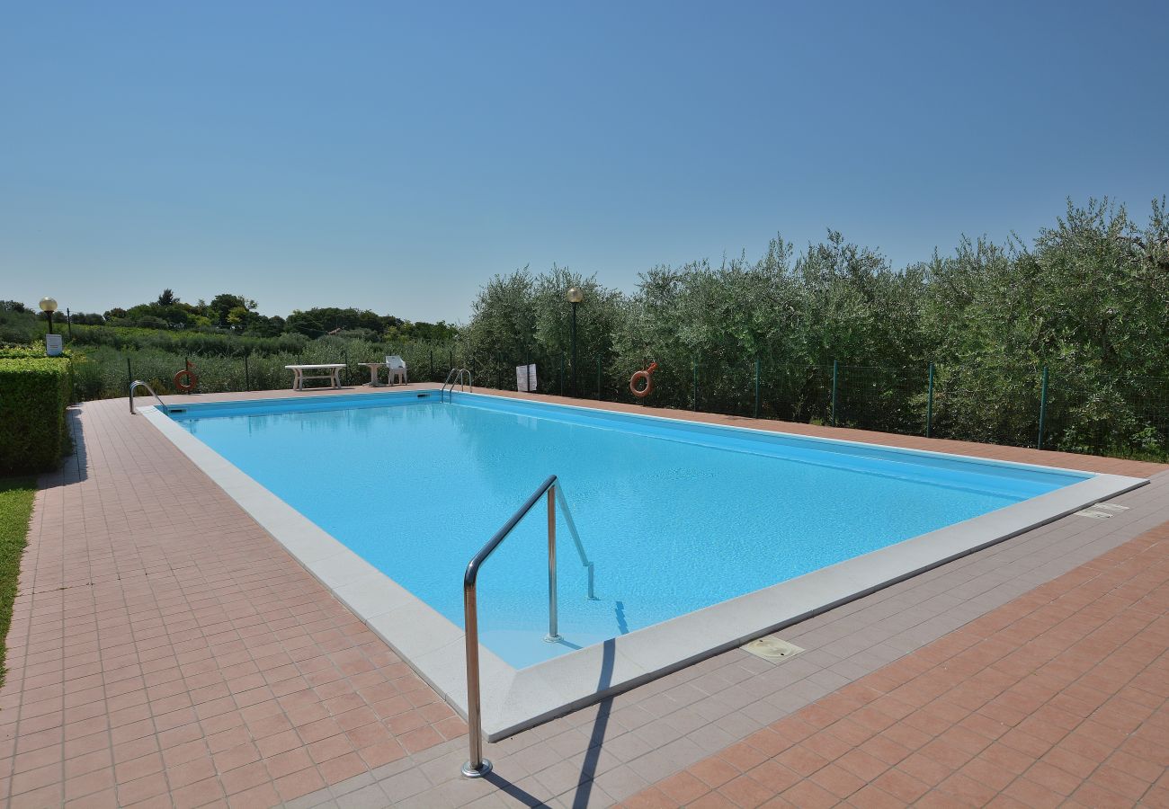 Ferienwohnung in Bardolino - Apartment  Joan Mirò With Pool