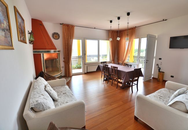 Ferienwohnung in Costermano - Orange Apartment In Marciaga di Costermano