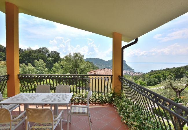 Ferienwohnung in Costermano - Orange Apartment In Marciaga di Costermano