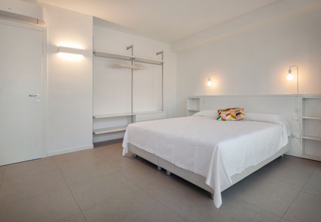 Ferienwohnung in Torri del Benaco - Apartment Azzurro front Lake Ferienwohnung in Torri del Benaco - Apartment Azzurro front Lake