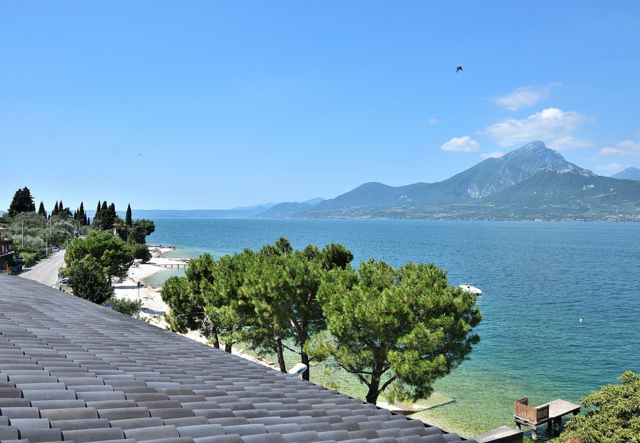 Ferienwohnung in Torri del Benaco - Apartment Azzurro front Lake