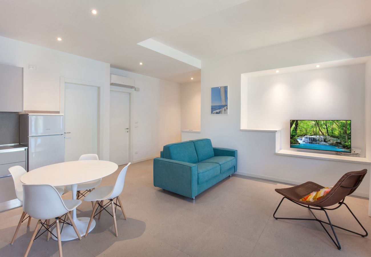 Ferienwohnung in Torri del Benaco - Apartment Verde with lake view