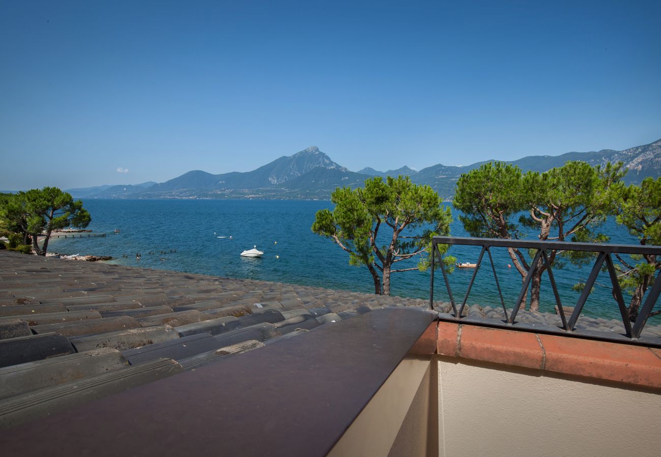 Ferienwohnung in Torri del Benaco - Apartment Verde with lake view